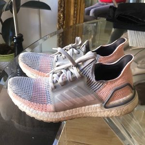 Adidas boost sneakers gray pink knit size 6.5 YYJ 606004 MK